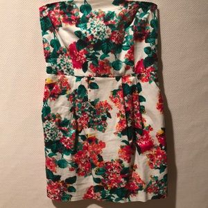 Short floral strapless dress